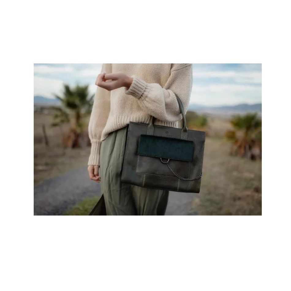Sac d'affaires en cuir pour femmes avec compartiment pour ordinateur portable 15" - Élégance & Fonctionnalité