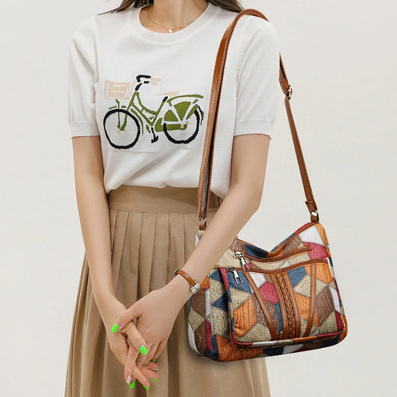 Patchwork Élégance – Sac Unique au Style Artistique
