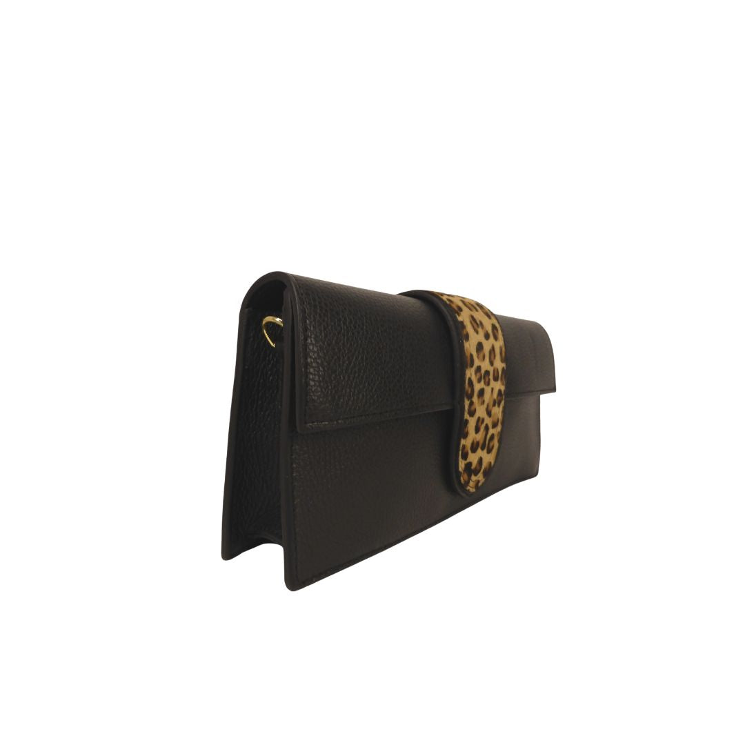 Clutch en cuir italien avec motif imprimé léopard