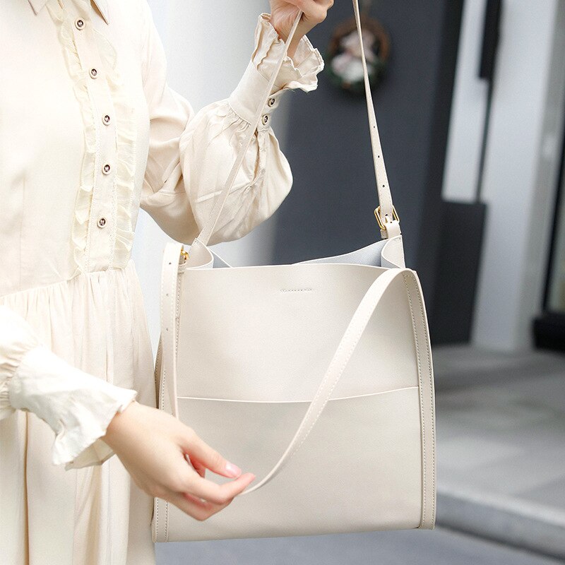 Sac Bandoulière à Epaule Classique en Cuir