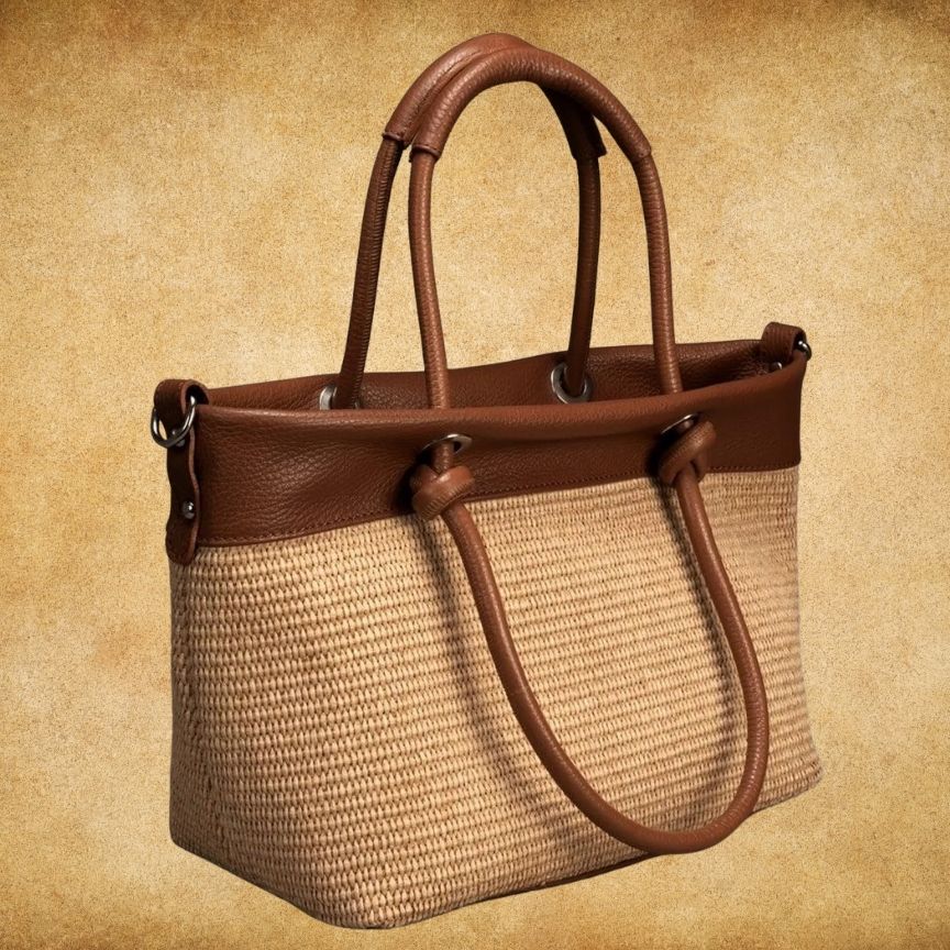Sac à bandoulière moderne en cuir italien avec garniture en paille