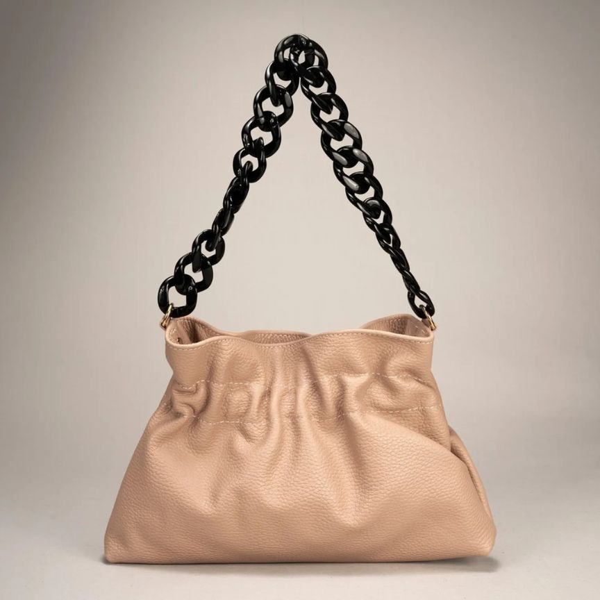 Élégante pochette pour femmes en cuir de veau - polyvalente et stylée
