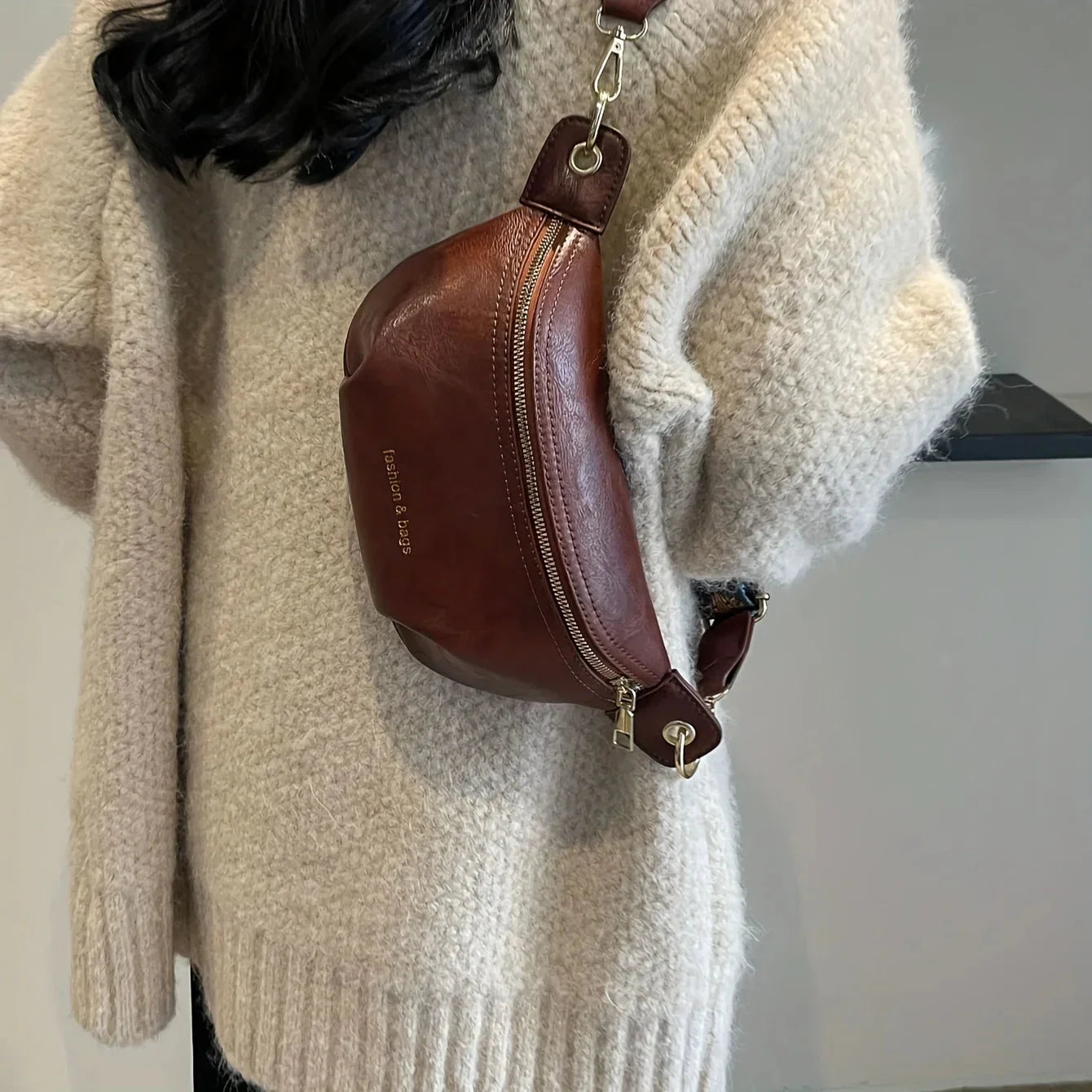 Sac Banane Tendance en Cuir avec Bandoulière Large – Idéal pour un Usage Quotidien