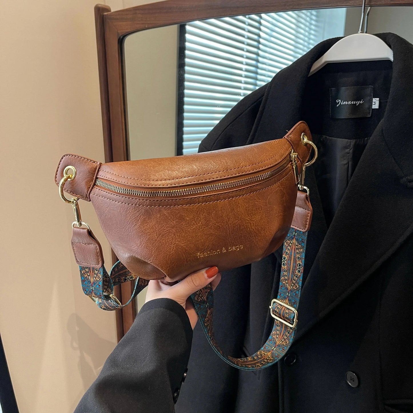 Sac Banane Tendance en Cuir avec Bandoulière Large – Idéal pour un Usage Quotidien