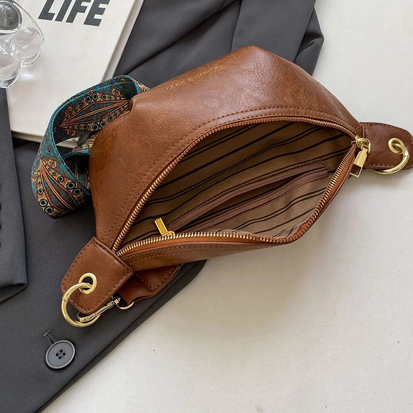 Sac Banane Tendance en Cuir avec Bandoulière Large – Idéal pour un Usage Quotidien