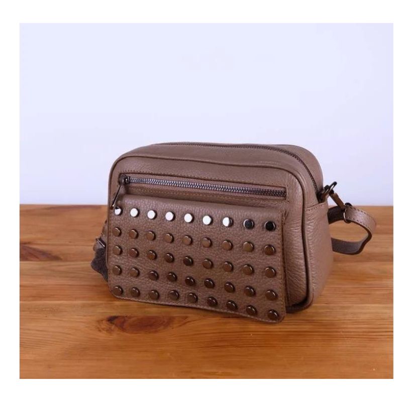 Sac à main en cuir italien - Sac bandoulière avec détails en clous