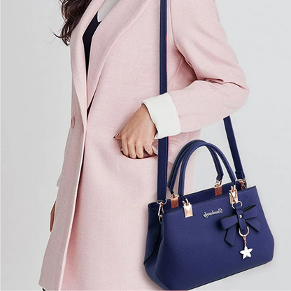 Sac Charm Chic – Élégant, Ludique & Toujours Féminin
