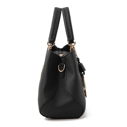 Sac Charm Chic – Élégant, Ludique & Toujours Féminin