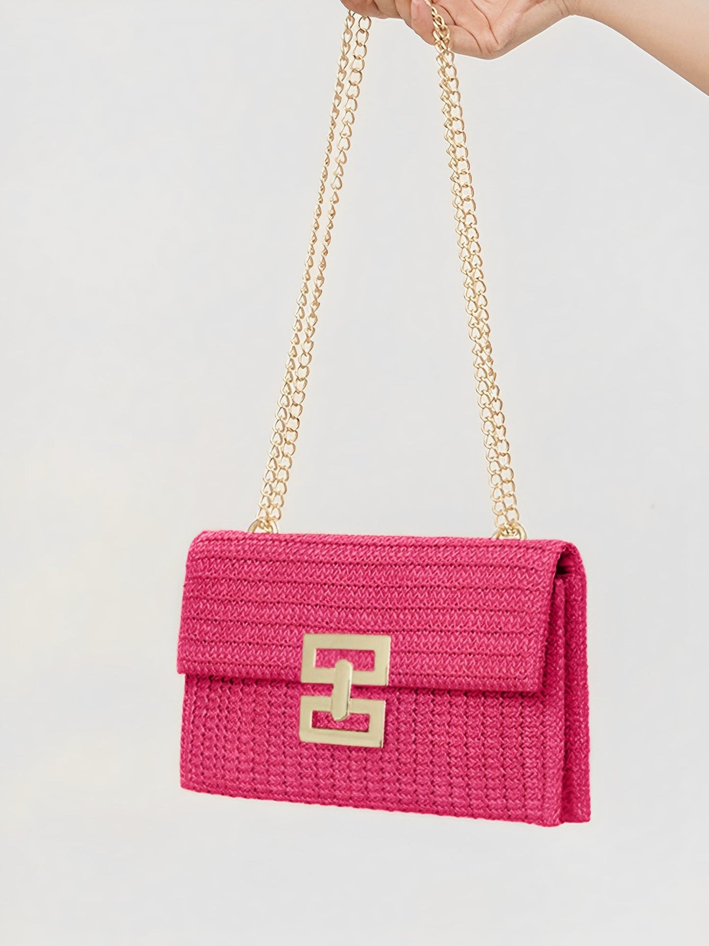 Sac à bandoulière tissé avec chaîne et fermoir tournant